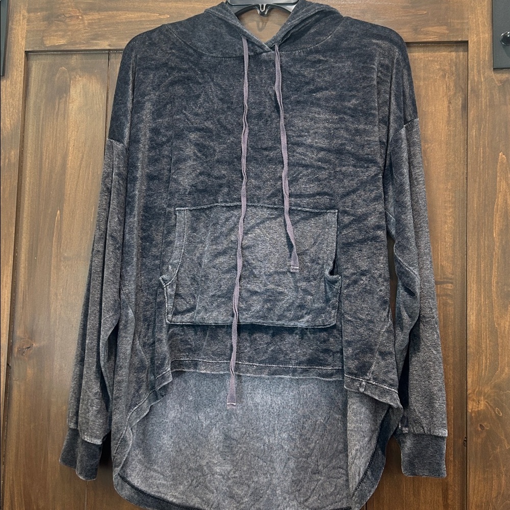 E396 Peach Love Sz. M Grey/Blue acid wash hoodie hi lo